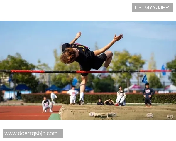 广州乒乓球队在欧锦赛中的逆袭之旅展现团队精神与拼搏力量 广州乒乓球队在欧锦赛中的逆袭之旅展现团队精神与拼搏力量