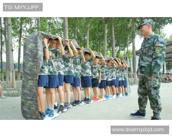 广州羽毛球队盯防策略揭秘深度解析其战术运用与团队协作 广州羽毛球队盯防策略揭秘深度解析其战术运用与团队协作