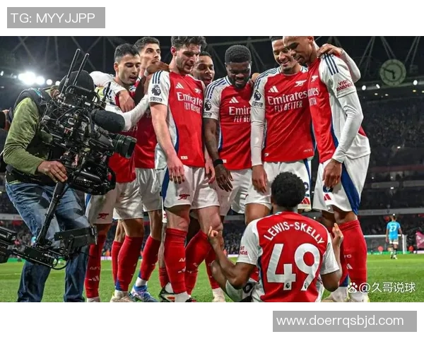 刘易斯足球明星的传奇故事与辉煌成就揭秘